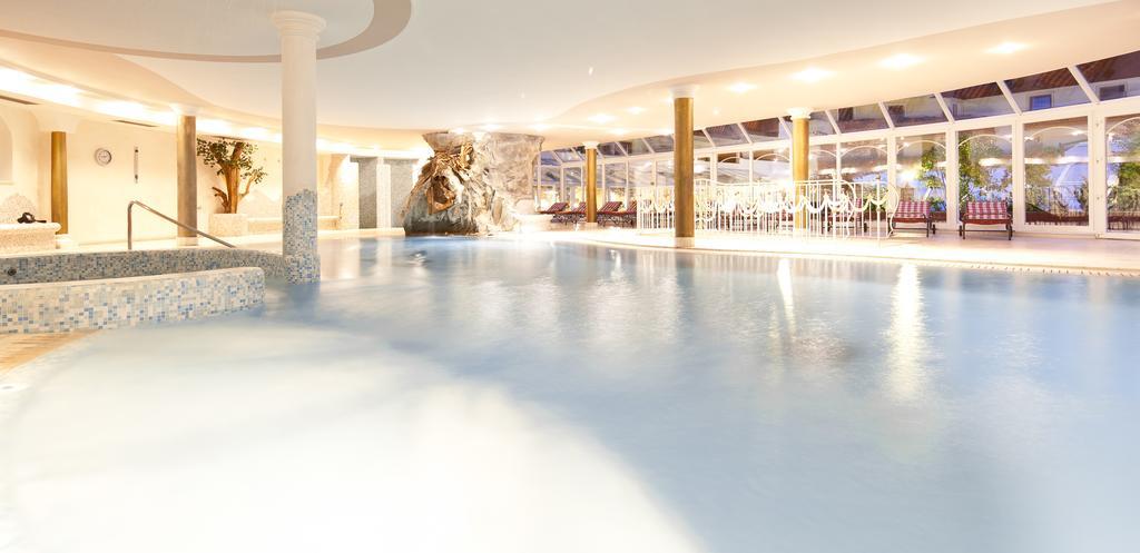 Hotel Schneeberg Family Spa Resort รีดันนา ภายนอก รูปภาพ